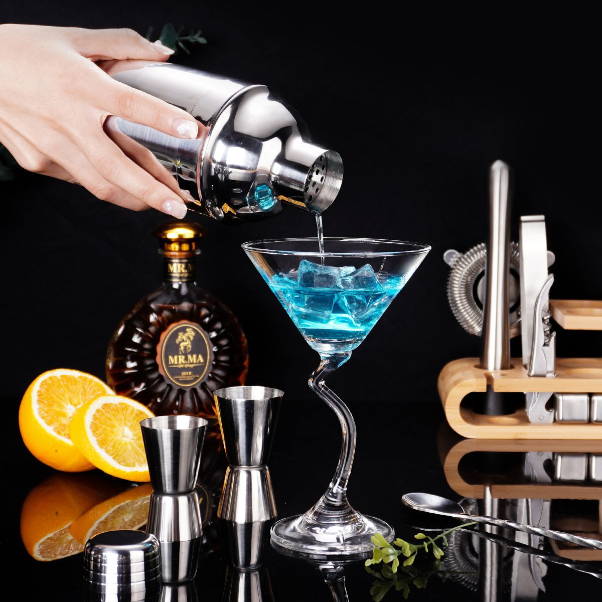 Bar Tools Accessories Dinner Party Mixology Wine Stainless Steel Bartender Kit Cocktail Shakers Set With Wooden Stand Holder